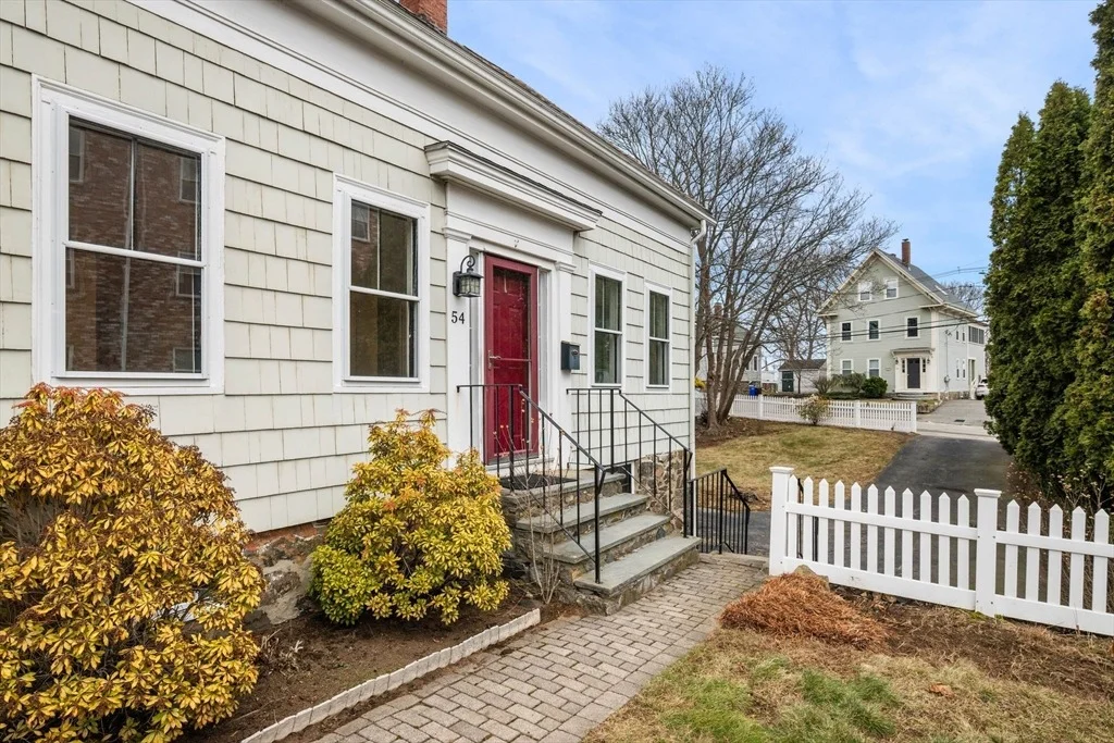 Photo of 54 Rowland St
