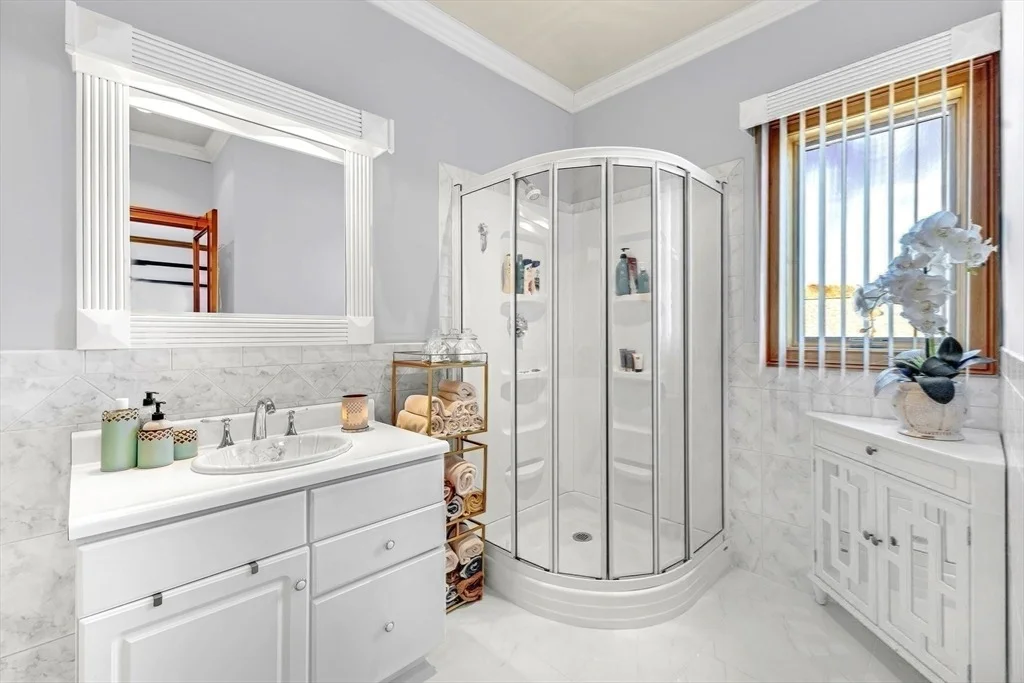 Photo of 201 Montgomery Cir