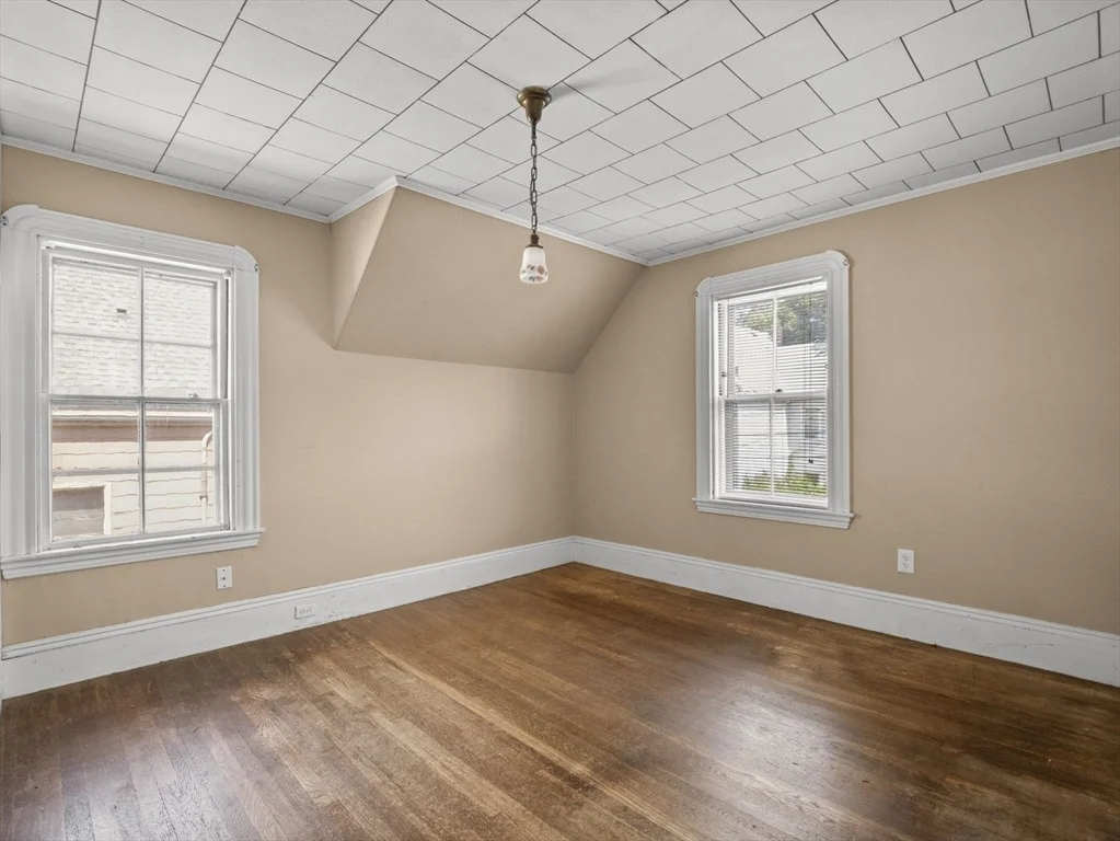 Photo of 27 Alpine St