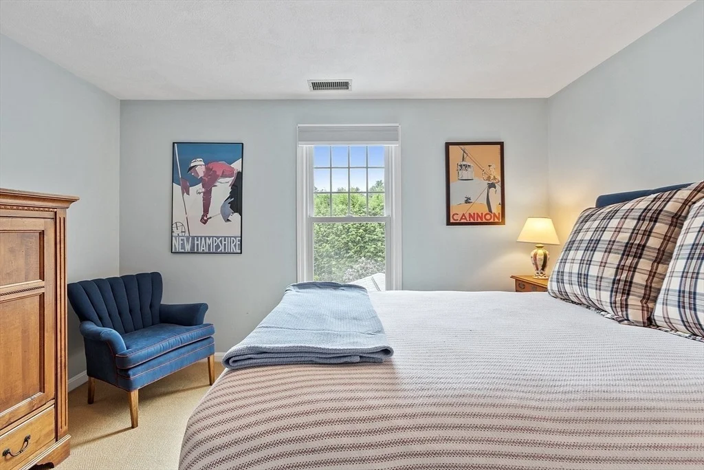 Photo of 166 Harrington Ave