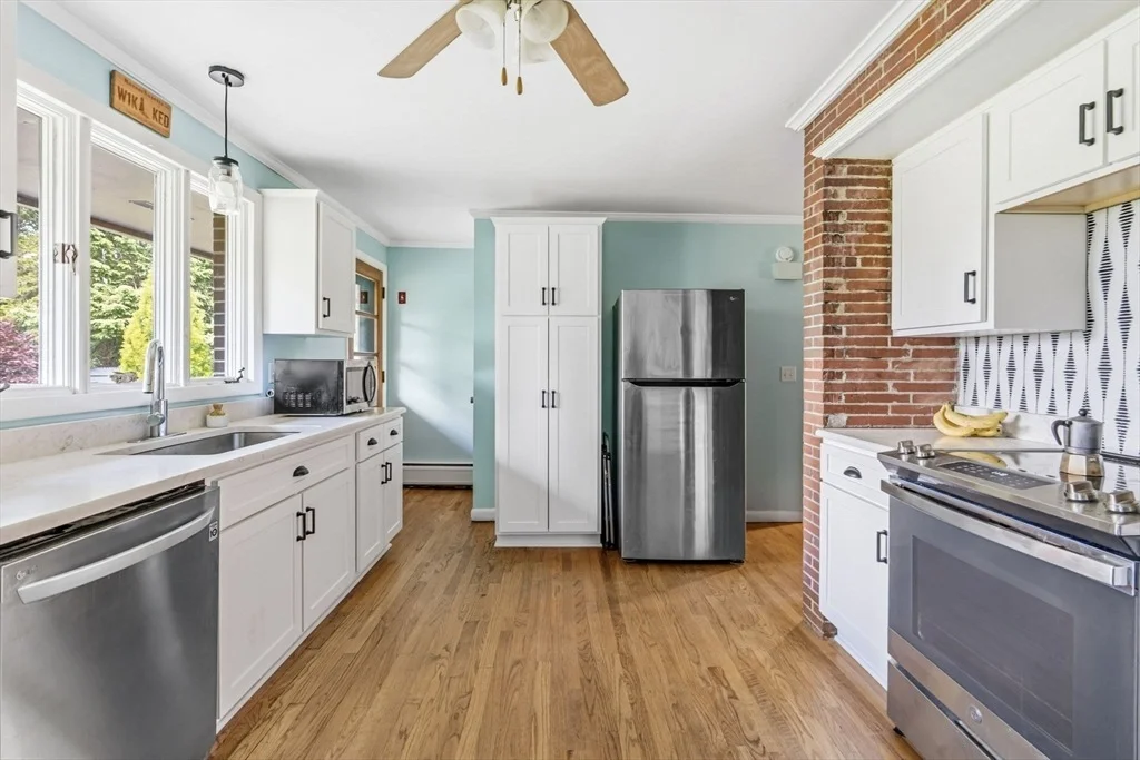Photo of 6 Valley Ln