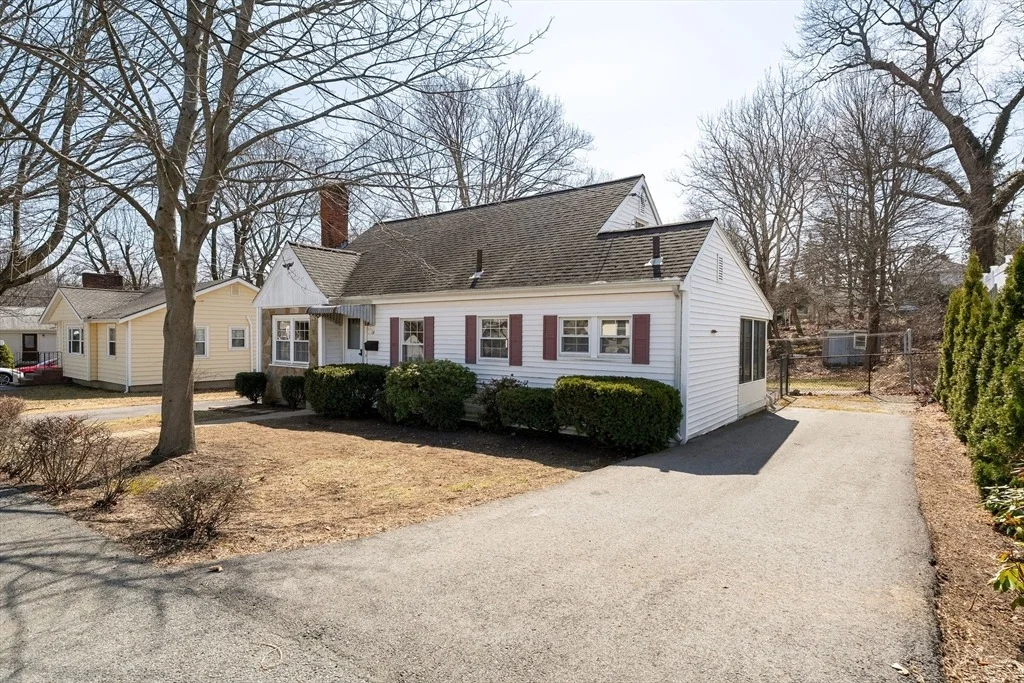 Photo of 14 Hillside Road