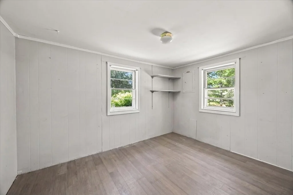 Photo of 2 Cardinal Ave