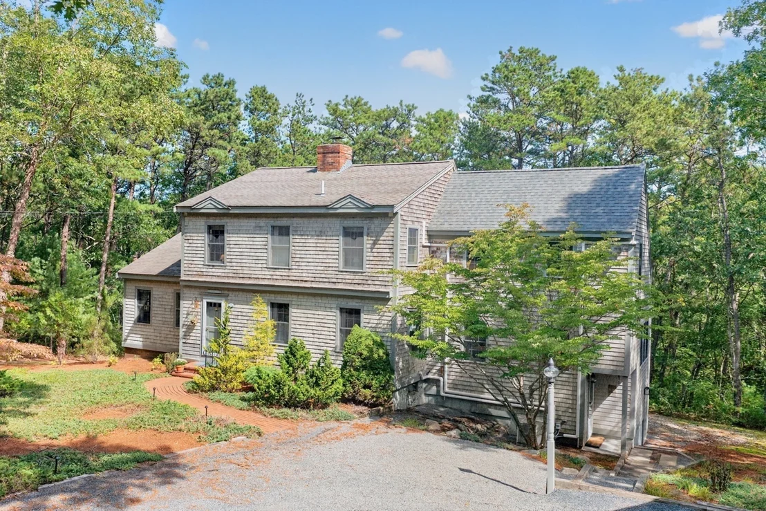 Photo of 110 Waquoit Rd East