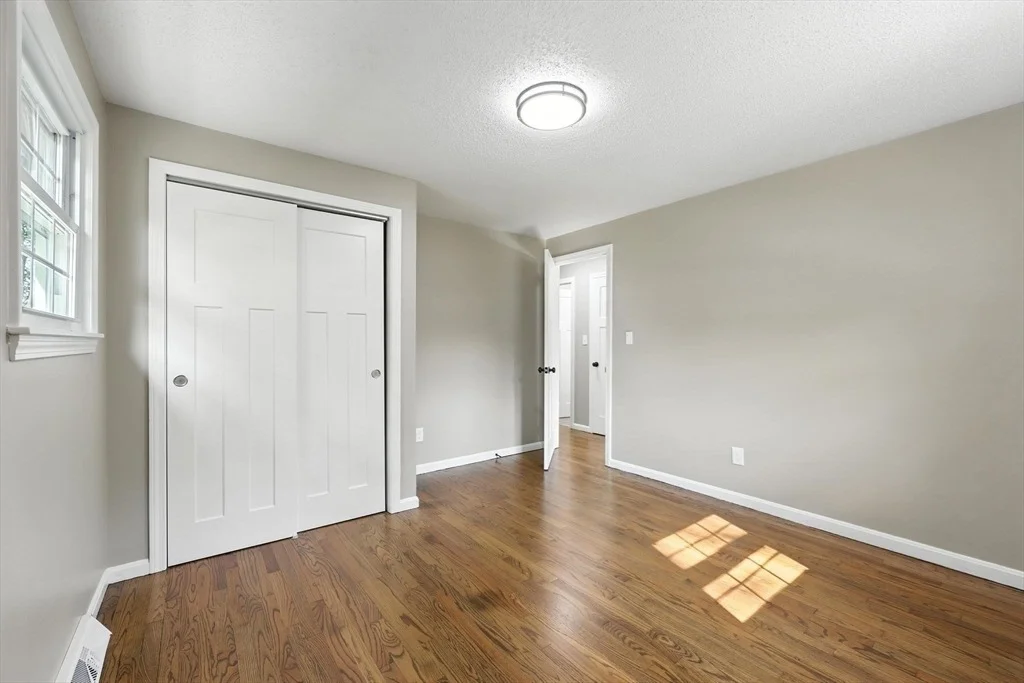 Photo of 908 Tinkham Road