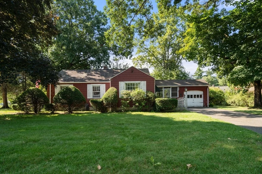 Photo of 69 Mohawk Dr