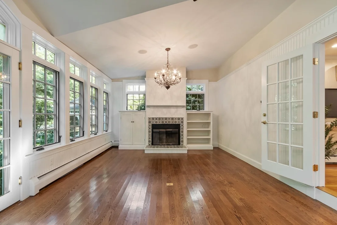 Photo of 5 Tavern Ln