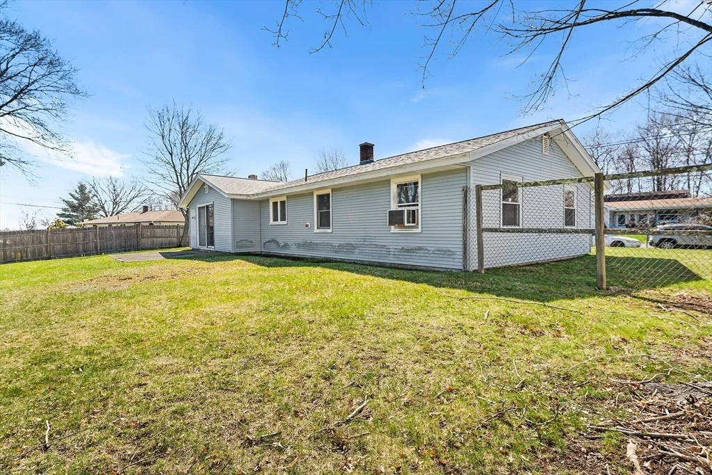 Photo of 98 Brookfield Dr