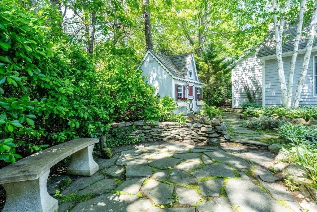 Photo of 96 Greensward Rd