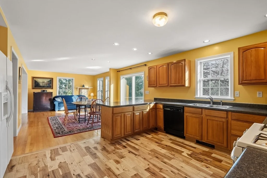 Photo of 303 School St