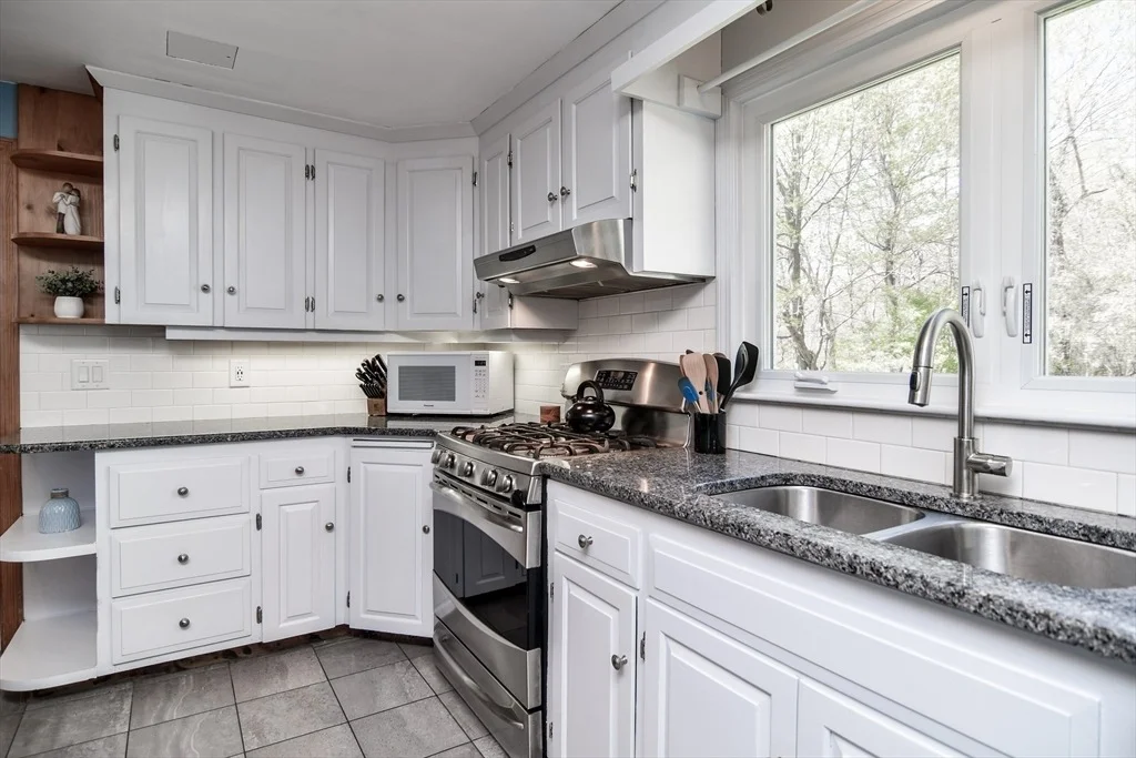 Photo of 15 Maple Lane