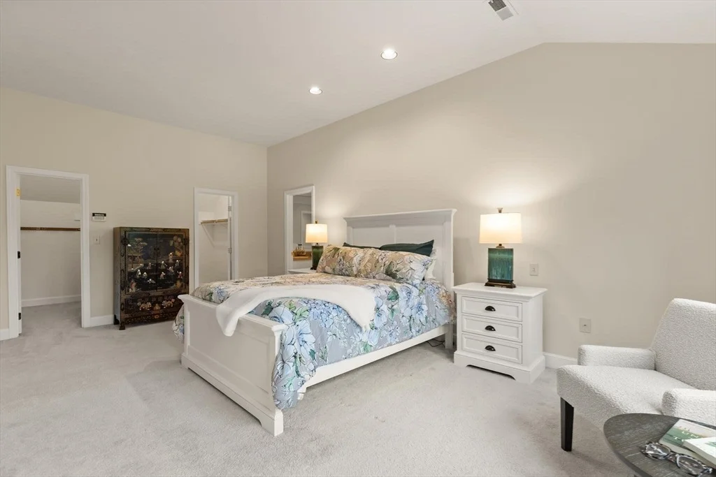 Photo of 323 Robert Rd