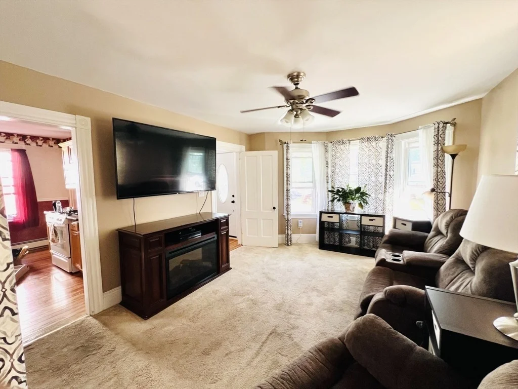 Photo of 61 King St