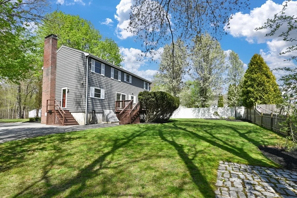 Photo of 6 Ivy Ln