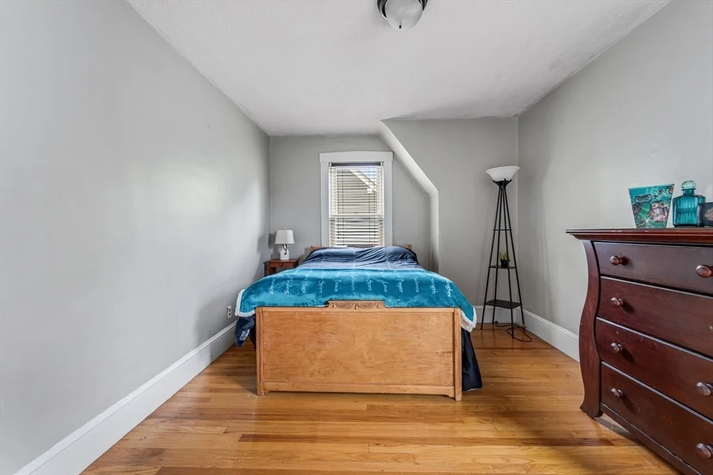Photo of 44 Gillette Ave