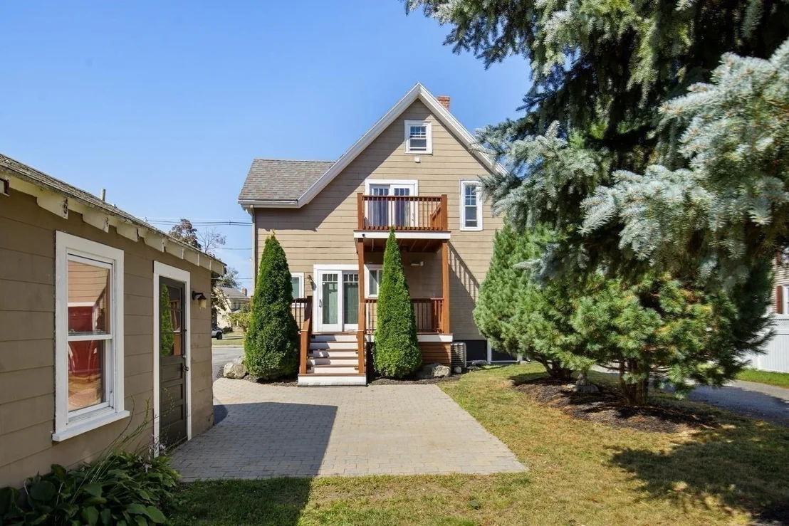 Photo of 108 Maple St