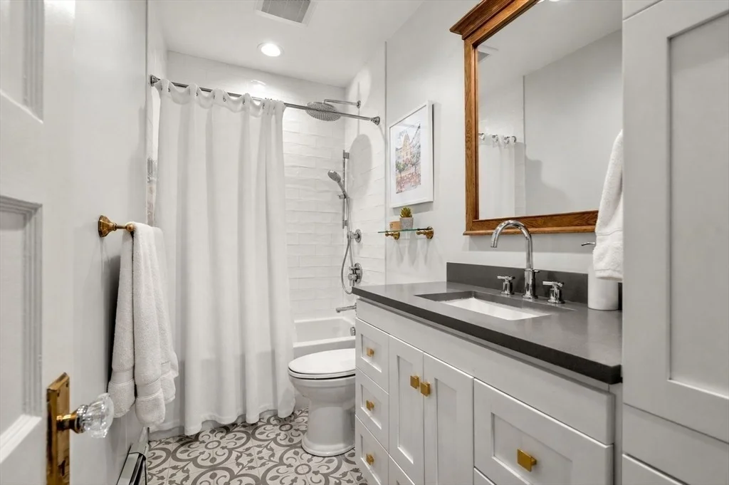 Photo of 57 Loring Rd