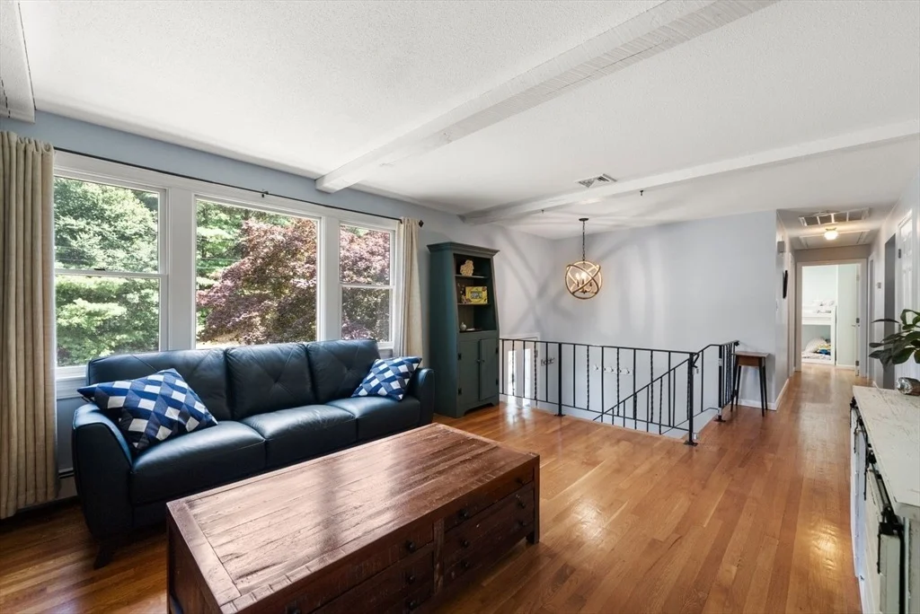 Photo of 86 Maplewood Dr