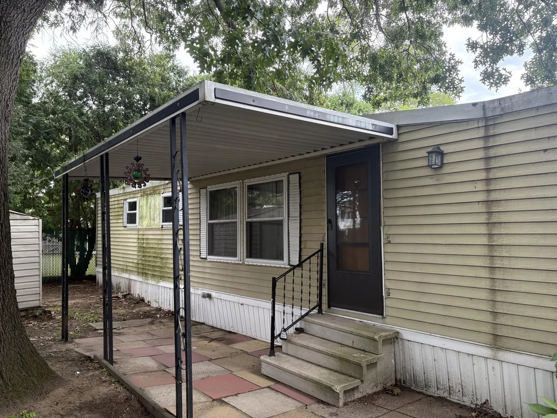 Photo of Unit LOT18 at 1760 Westover Rd