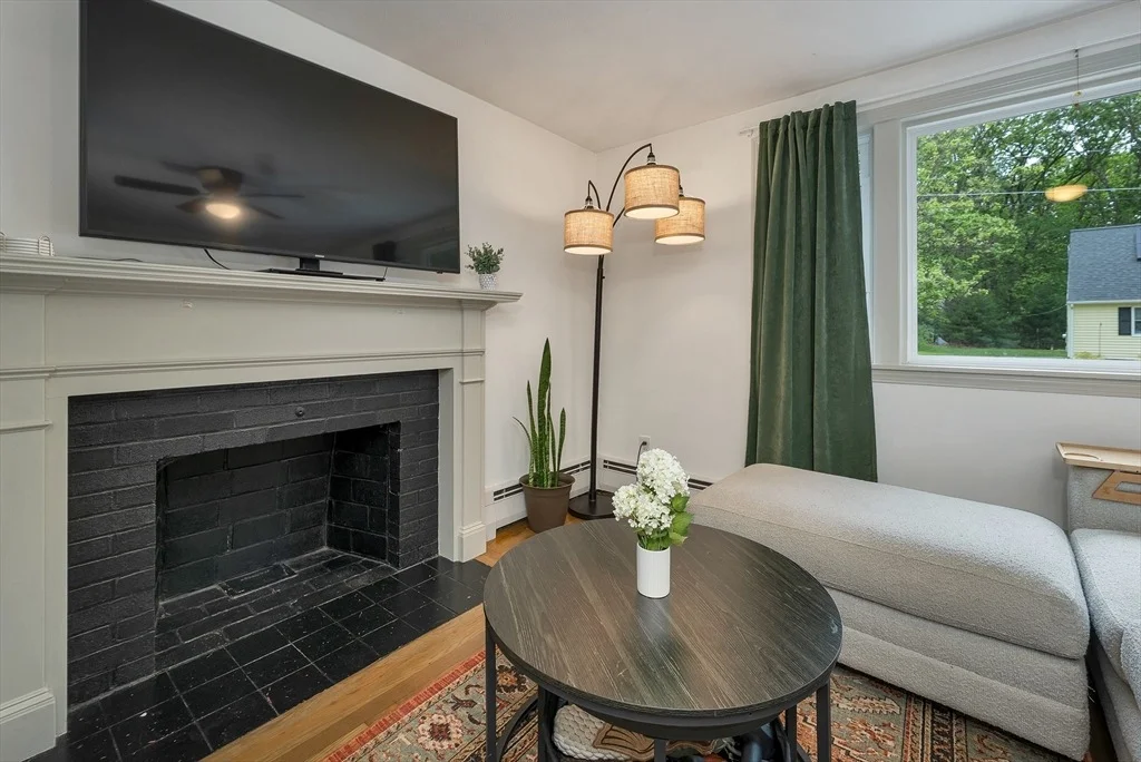 Photo of 13 Davis Road