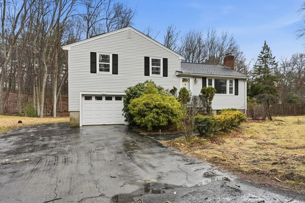 Photo of 8 Ledgewood Drive