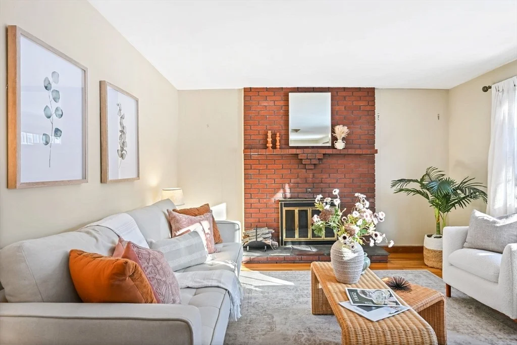 Photo of 48 Grapevine Ave