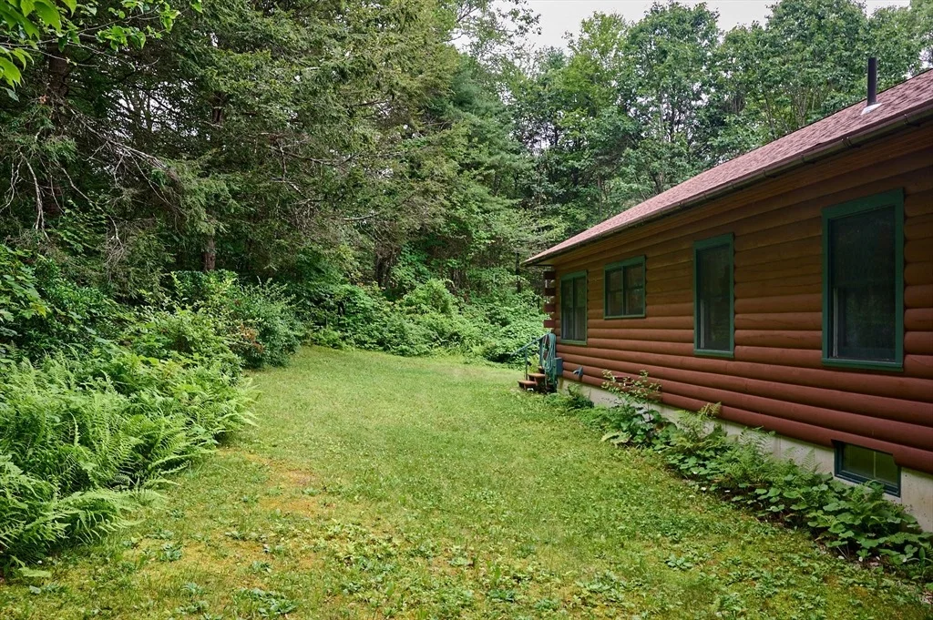 Photo of 35 Briar Hill Rd