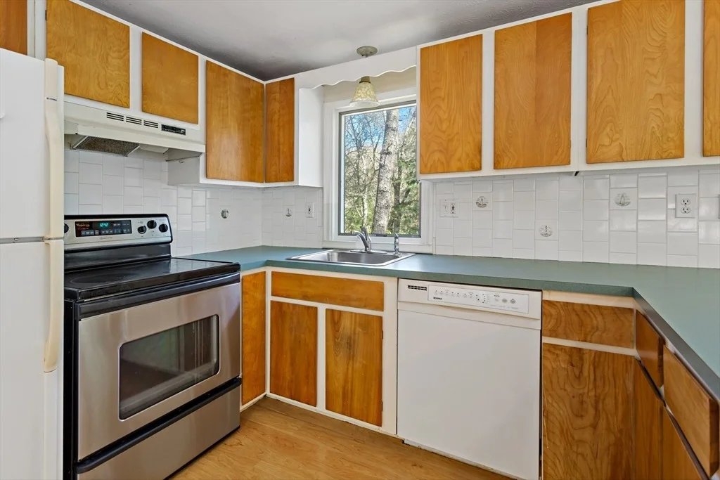 Photo of 1092 Osterville West Barnstable Rd