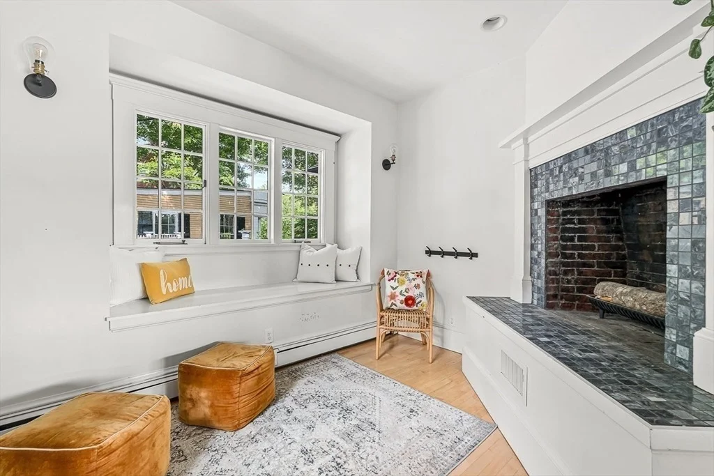 Photo of 9 Lakeview Terrace