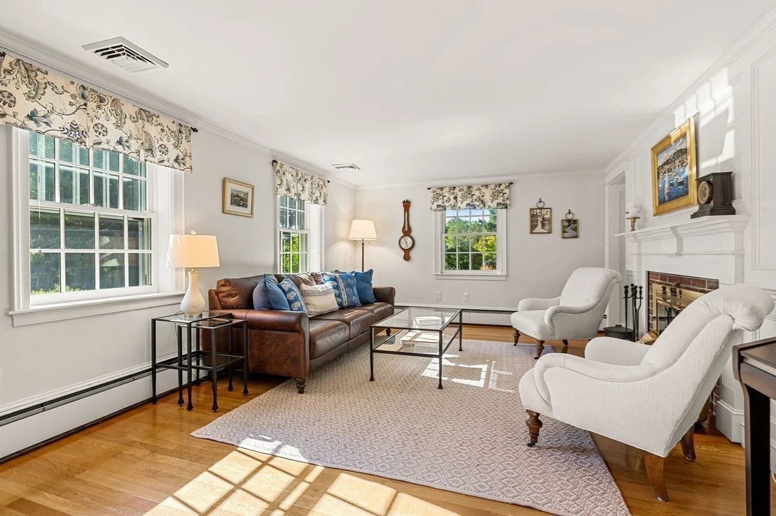Photo of 5 Willowdale Rd