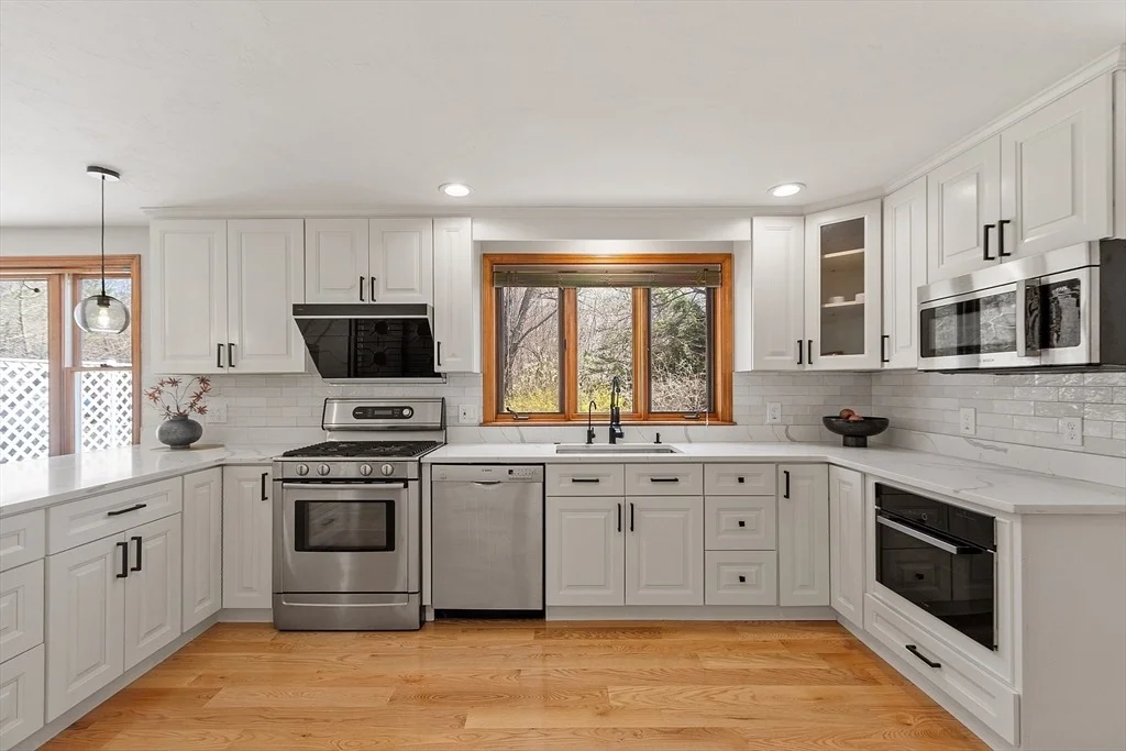 Photo of 933 Liberty Square Rd
