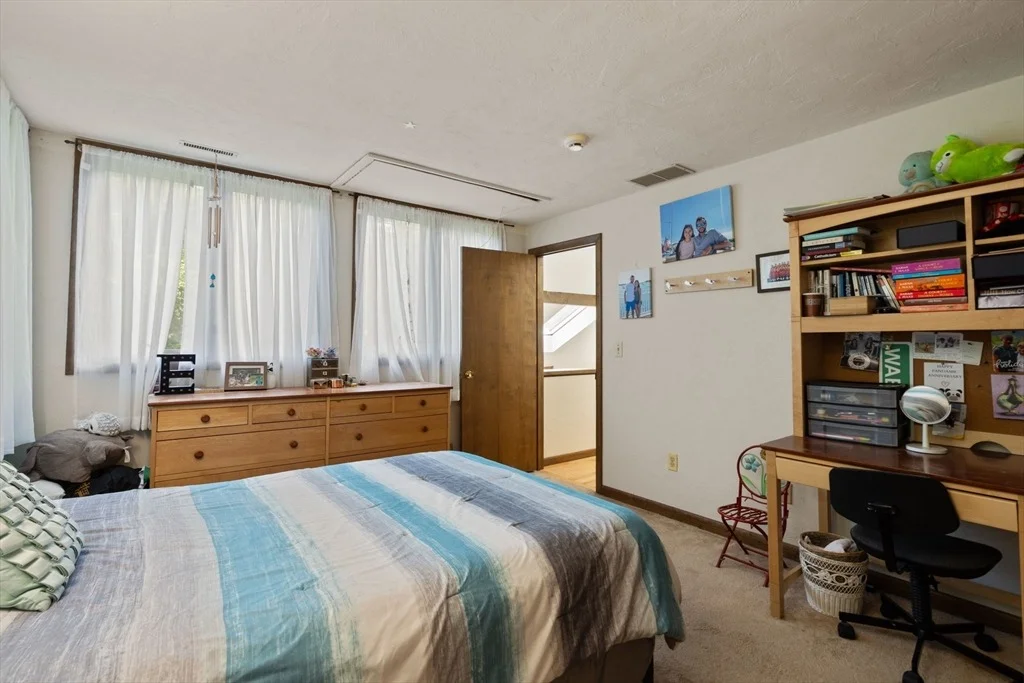 Photo of 7 Hilltop Ln