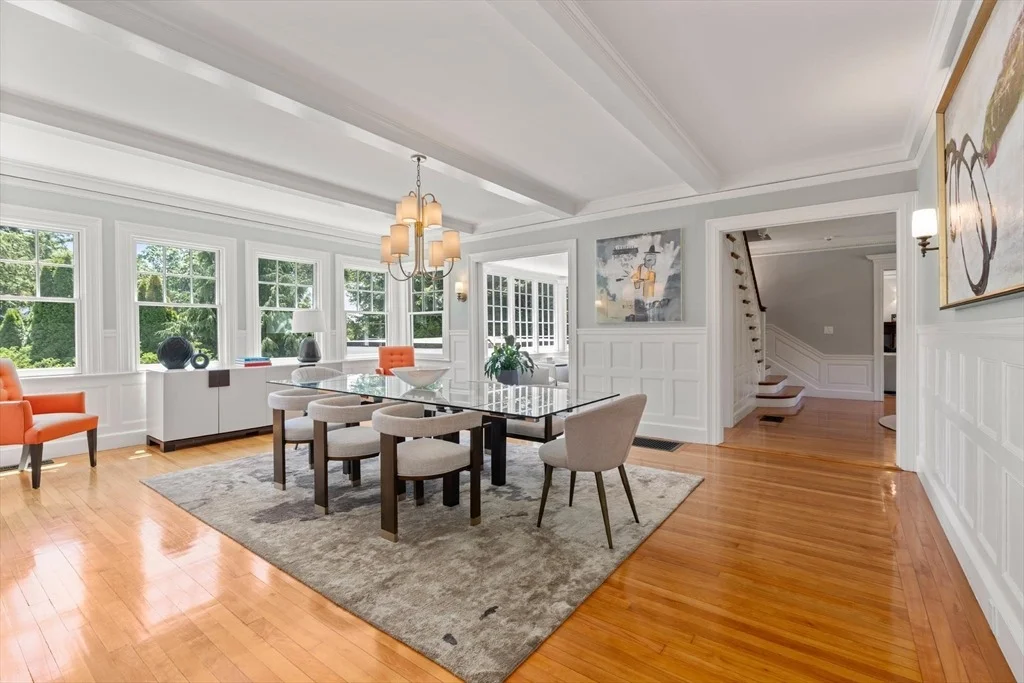 Photo of 10 Burnham Rd