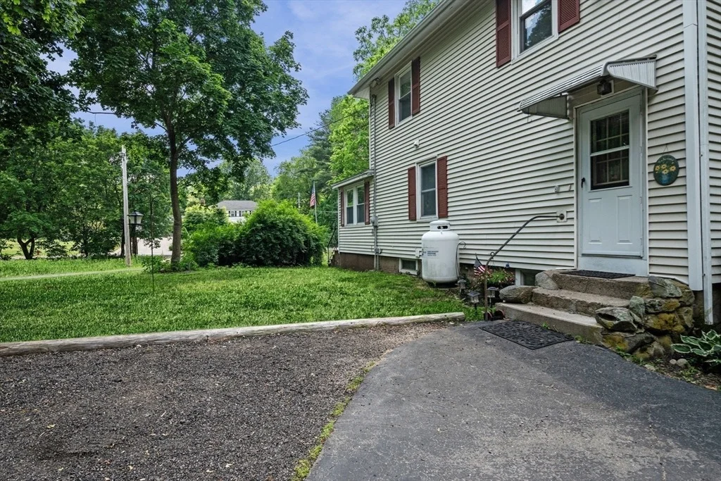 Photo of 123 Forest St