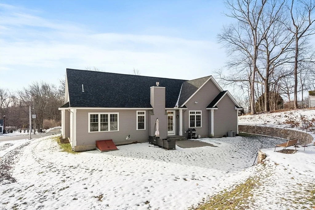 Photo of 57 Old Brook Rd