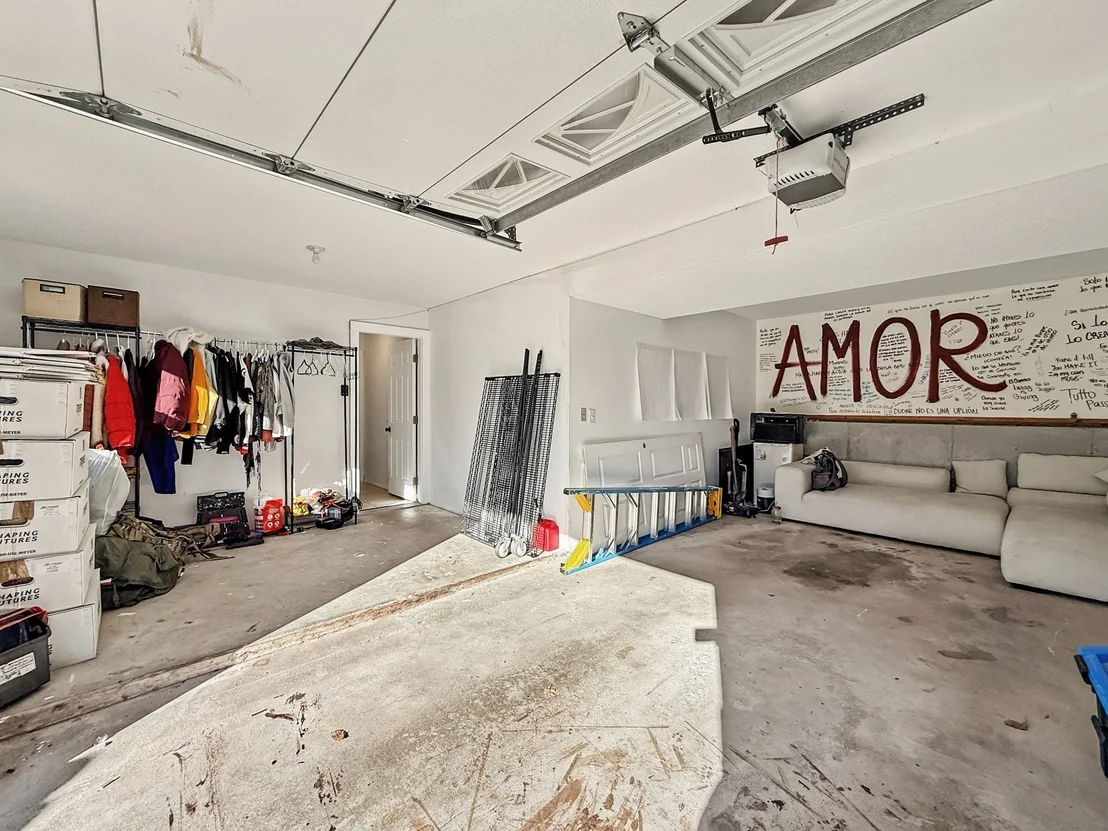 Photo of 23 Iona Ave