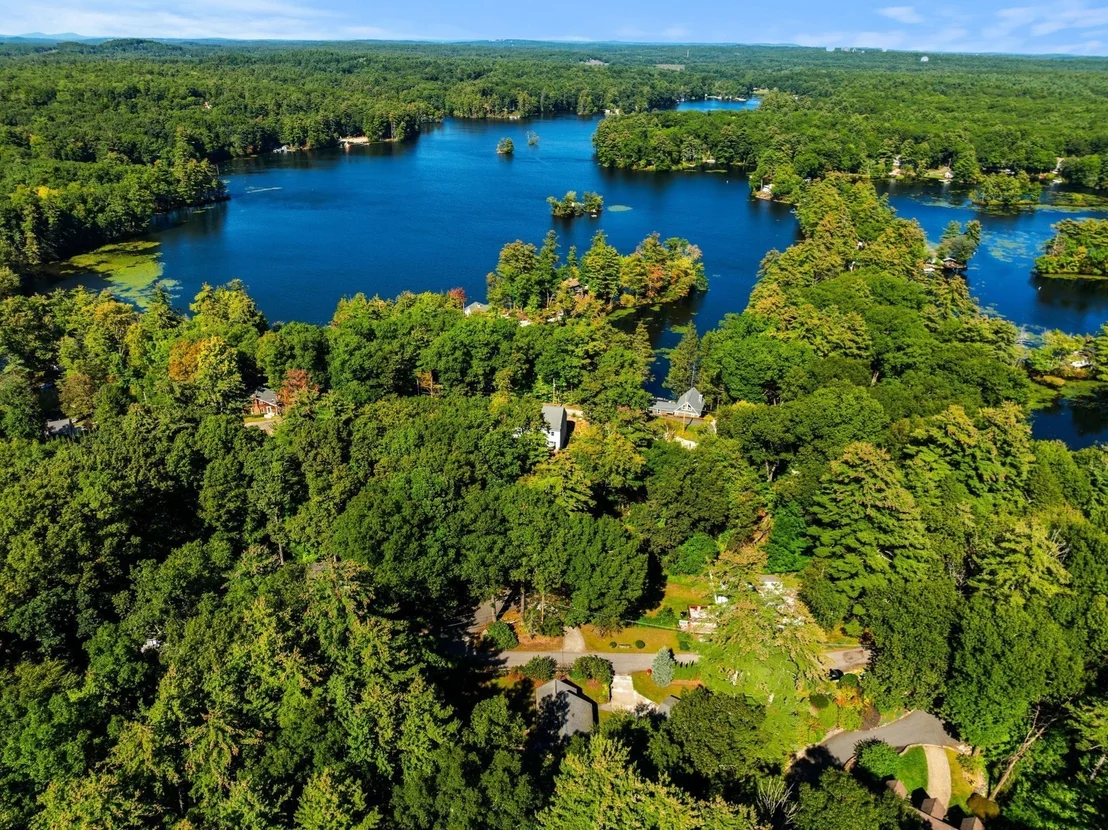 Photo of 64 Lakeside Dr