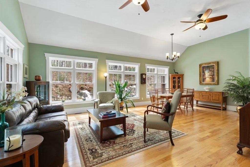 Photo of 144 Brook St