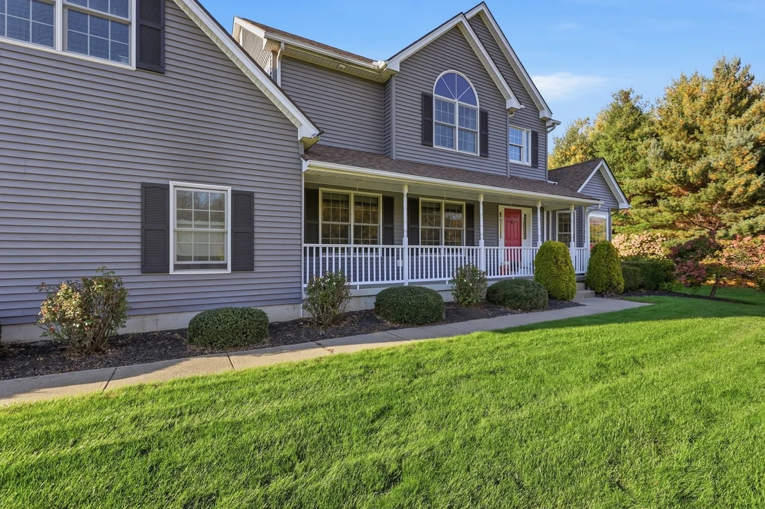 Photo of 7 Holly Cir