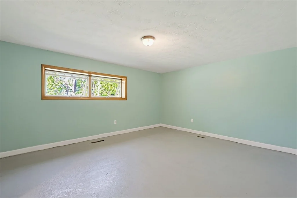 Photo of 21 Daggett Road