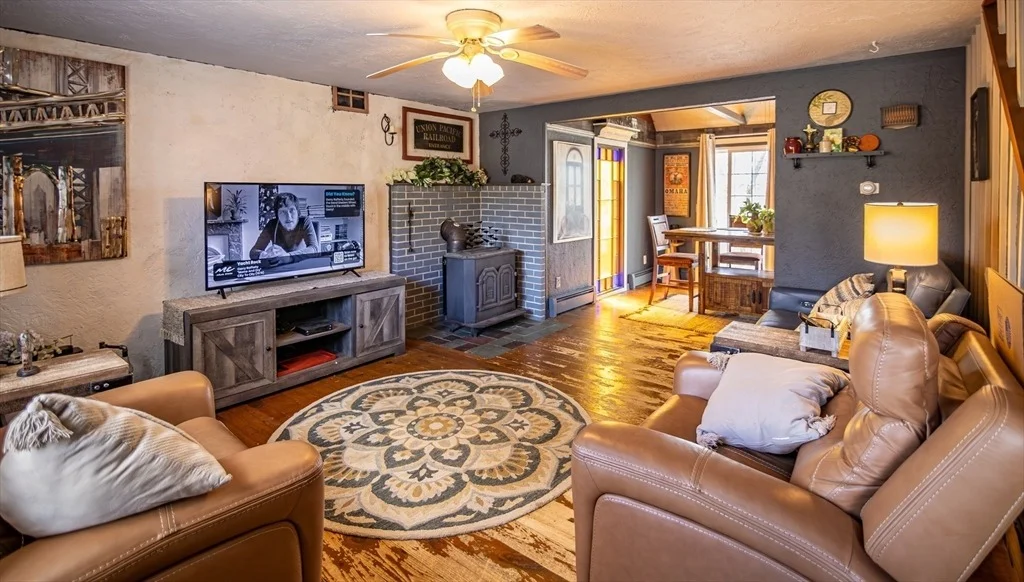 Photo of 40 Scenic Ave