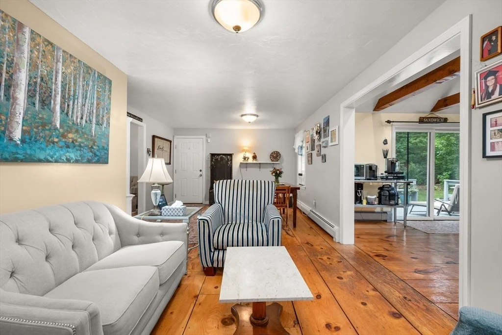 Photo of 7 Barnside Ln