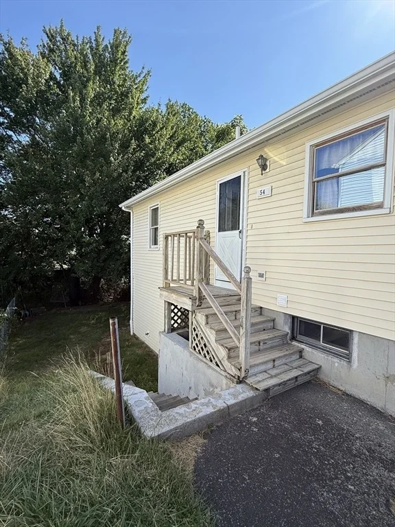 Photo of 54 Pondview Dr