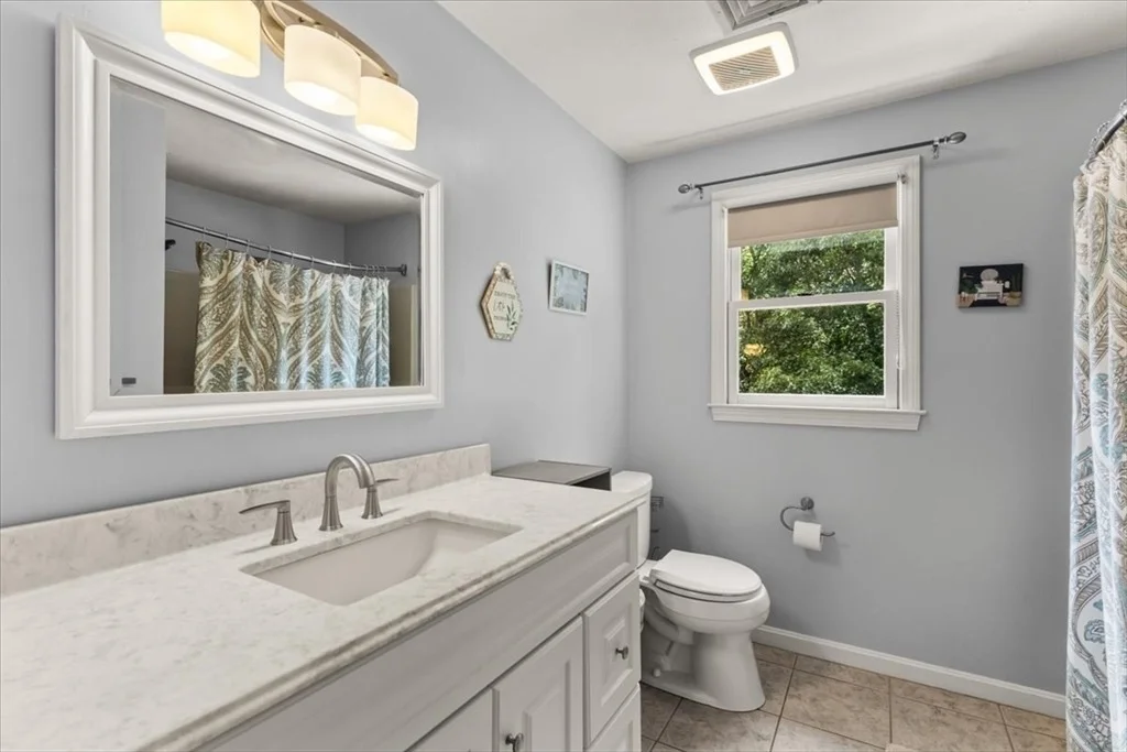 Photo of 15 Eileen Rd