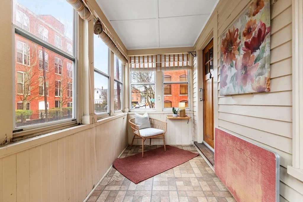 Photo of 16 Lake St