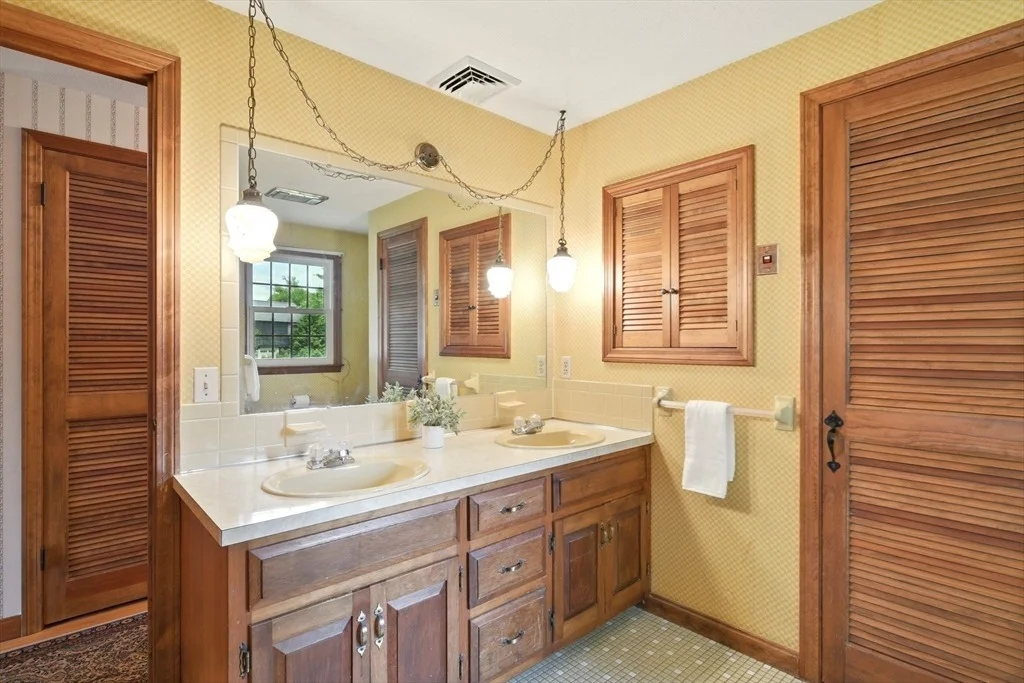 Photo of 45 Yankee Circle