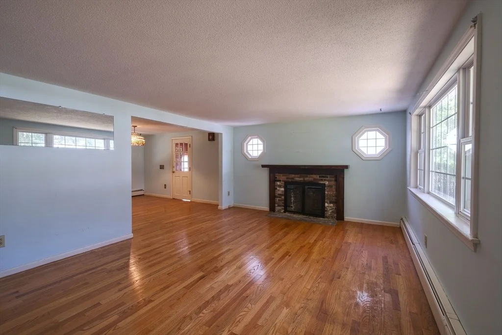 Photo of 175 Knotty Pine Ln