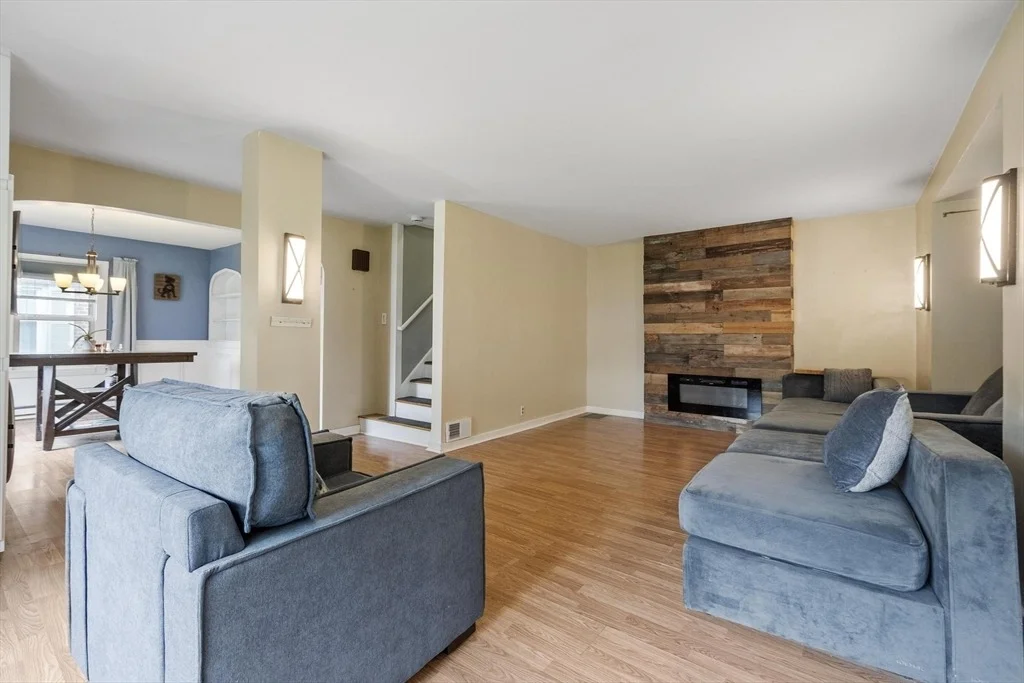 Photo of 101 Starrett Ave
