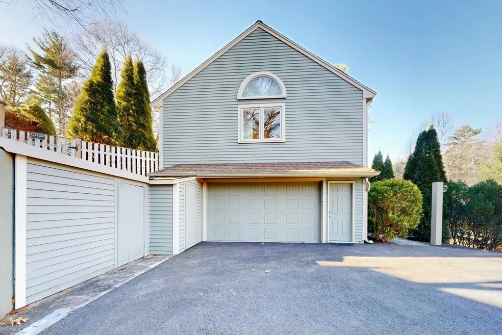 Photo of 14 Baltzer Dr