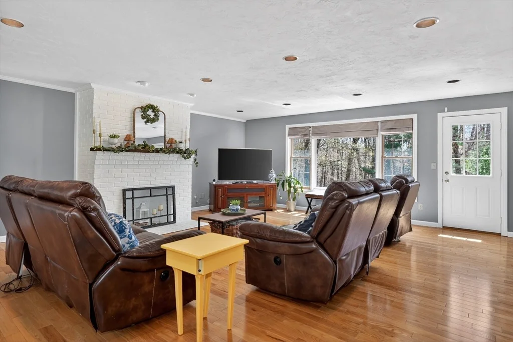Photo of 23 Twin Spring Drive
